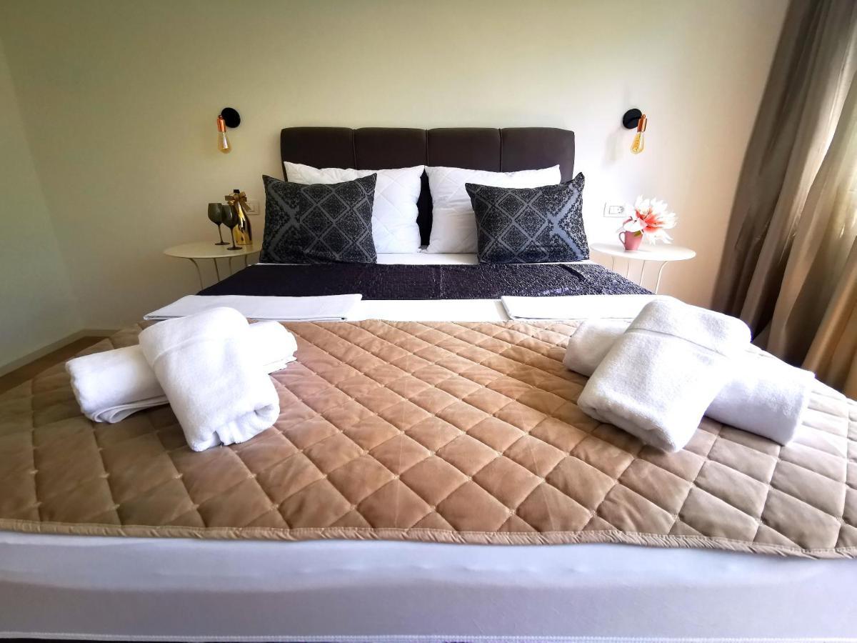 City Center Apartment Bravos มาคาร์สกา ภายนอก รูปภาพ